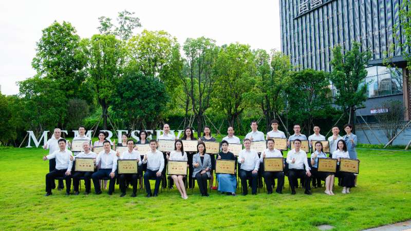口袋德州官网电气获评珠海市 “双强” 企业称号！